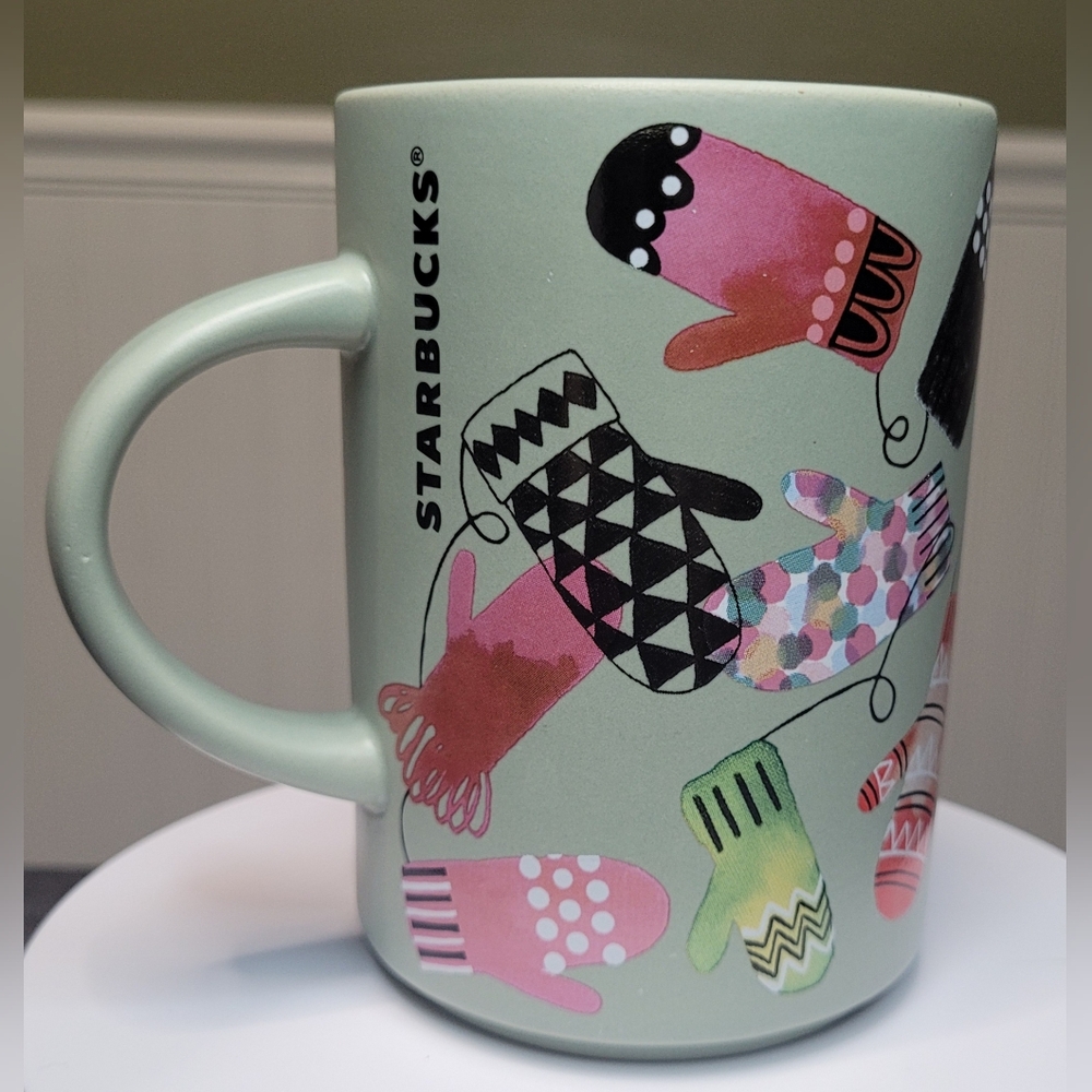 Starbucks 2017 Holiday Mittens 12oz Mug